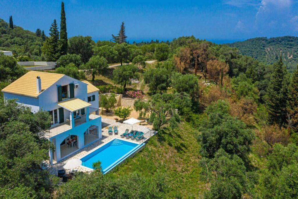 Villa Eleonas Strongyli  Extérieur photo